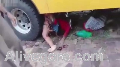 A woman was run over by a truck » UncensoredVideo - Latest News Without Censorship
