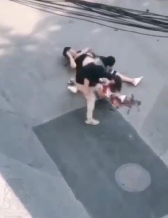 Brutally Stabs His Ex Girlfriend At The Public