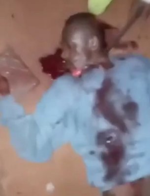 Cutting Of The Man Head » Uncensored Videos .Murders, Executions, Suicide, Terrible accidents - New Content Only
