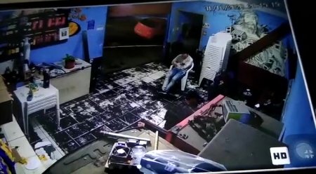 Man Sitting In His Store Shot By Thugs