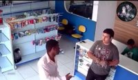 Store Owner Reacts Quickly To Robbery And Shoots
