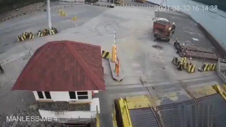 Worker Killed After Fell From The Crane