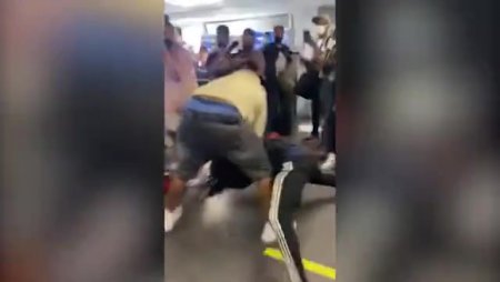 Huge fight breaks out at miami worldwide air terminal