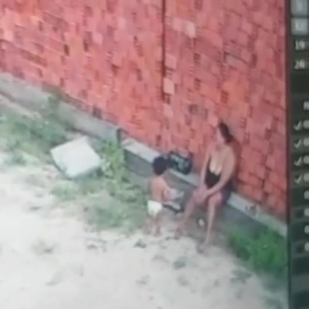 Mother Save Her Daughter From Covered By Bricks