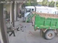 A Worker's Head Crushed By The Back Of A Dump Truck