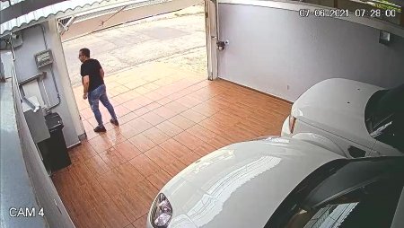 A Man Was Shot When He Opened The Garage Door