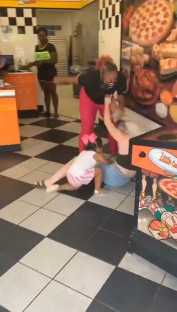Blonde Is Brutally Beaten By A Massive Black Woman