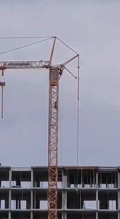 Rope Descent From A Crane Went Wrong