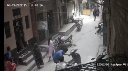 Dude Stoned An Opponent On The Street During A Fight
