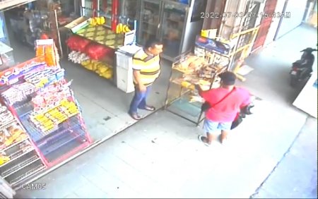 Dude Attacked A Store Clerk With A Cutlass