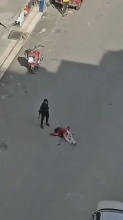 Crazy Killer Beheads One Man In The Street And Attacks Another With A Machete. Egypt