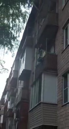 Spider-man Fell From The Fifth Floor And Broke His Arm. Russia