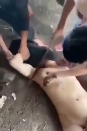 A Stripped Man's Hands And Feet Are Cut Off Alive