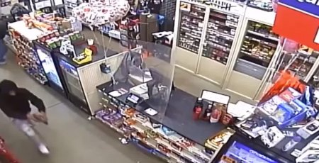 Armed Robbery Of A Store In Los Angeles. The Robbers Are Wanted