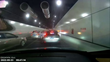 A Tanker Truck With Failed Brakes Rammed Several Cars In A Tunnel
