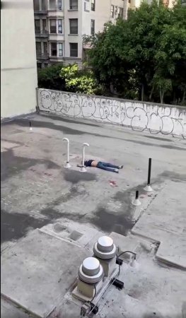Crazy Dude's Body Was On The Roof For Three Days After He Jumped Out The Window. L.A. USA