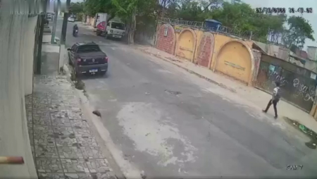 A Guy Walking Quietly Down A Fortaleza Street Was Robbed And Killed