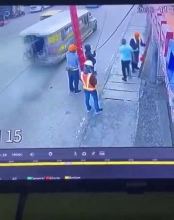 A Worker Accidentally Pushed A Bystander Man Under A Truck