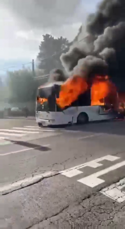 In France, A School Bus Caught Fire On The Move