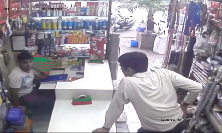Customer Attacked Store Clerk With Machete. Pakistan