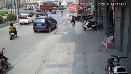 Concrete Mixer Truck Ran Over A Woman On A Bicycle. China