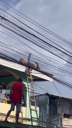 A Worker Accidentally Touched A Wire And Was Electrocuted