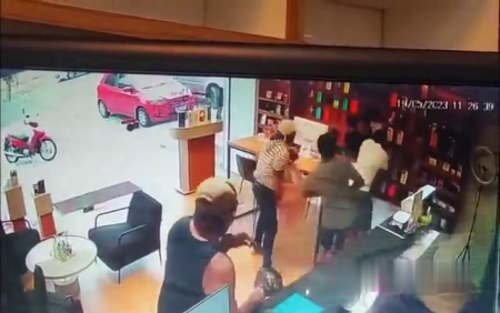 Store Owner Killed By Robbers While Trying To Get A Gun. Brazil