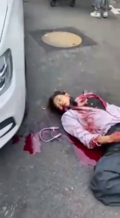 Man Stabbed His Wife In The Street. China