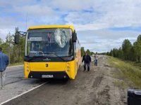 Bus Driver Killed By A Metal Bar That Fell From An Oncoming Truck. Russia