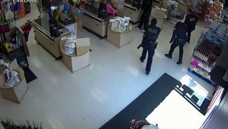 Footage Of A Shootout Between A Man And Police Officers In A Supermarket In June. Albuquerque