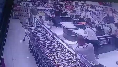 Child Electrocuted In A Supermarket. China