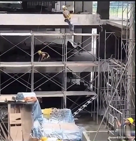 A Worker At A Construction Site Lost Consciousness And Fell From Scaffolding
