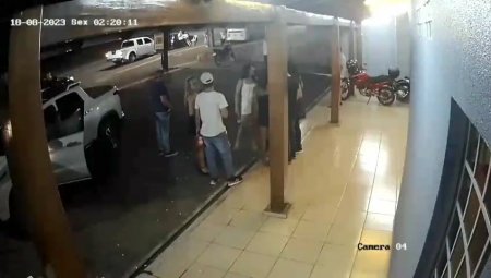 Dude Shot Dead At The Entrance To A Nightclub. Brazil