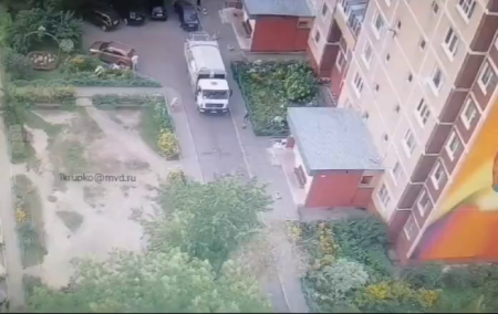 Garbage Truck Driver Crushed An Old Woman Crossing The Road In The Car's Blind Spot. Russia