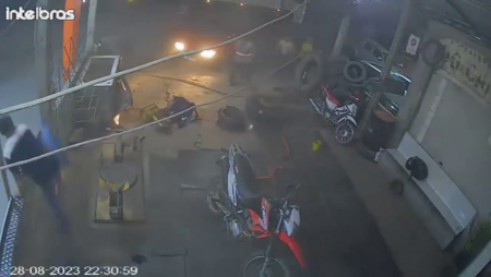 Wheel Explosion At Auto Service. One Worker Was Injured, The Other Miraculously Was Not Injured