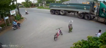 As A Result Of A Small Motorcycle Collision, One Of The Motorcyclists Is Crushed By A Truck