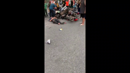 A Drunk Car Driver Crashed Into A Crowd Of Motorcyclists, There Are Dead And Injured. Vietnam