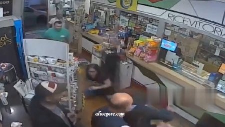 He Tries To Rob A Bar And Takes A Woman Hostage, But The Customers Beat Him And He Runs Away