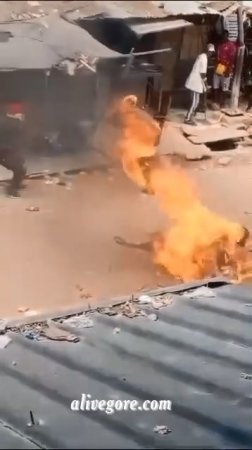 Two Armed Robbery Suspects Burned To Death In Nigeria
