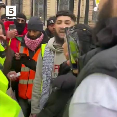 Anti-israel Protesters Tell The British Police That They Have The Numbers To Be Able To Ignore What The Police Are Telling Them
