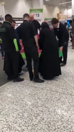 Woman In British Supermarket Asda Caught Using Her Burqa To Steal Food