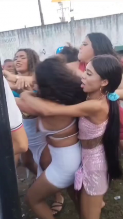Mass Fight Of Young Women