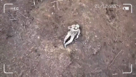 Ukrainian Drone Throws Grenades On Wounded Soldiers Remaining On The Battlefield