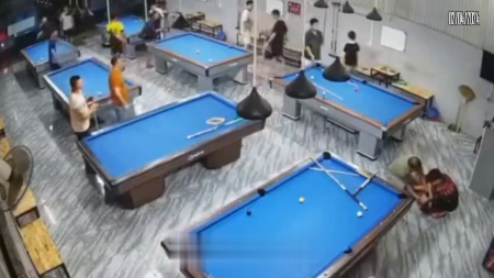Dude Gets Beaten Into Seizure By Cue Stick After Conflict
