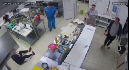 A 30-Year-old Sushi Bar Worker Was Stabbed To Death By An Aggressive Bastard. Syktyvkar, Russia