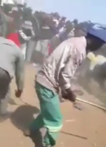 Two Criminals Are Beaten To Death With Sticks On The Street