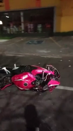 21-Year-Old Motorcyclist Dies After Colliding With A Street Light Pole