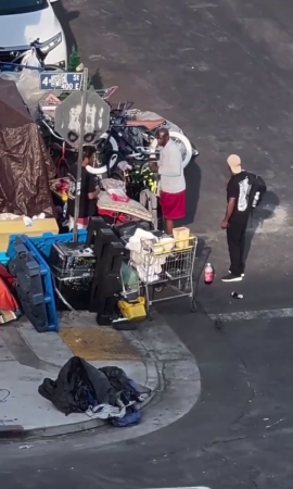 Drug Dealing On The Street In Los Angeles