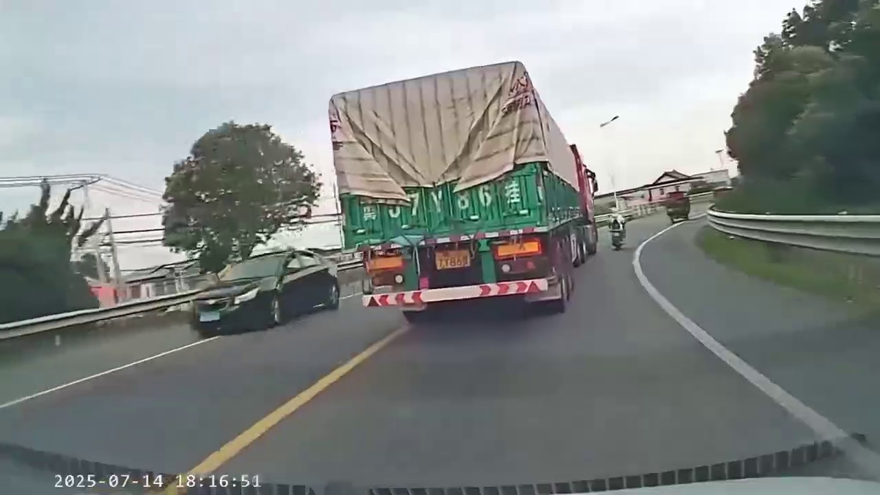 Truck Popped Her Head Open - Accident