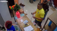 😁The Policeman Did Not Interfere With The Robbery And Restrained Himself So That No One Would Get Hurt. Brazil